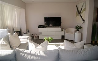 2 Bedroom Apartment in Bantry Bay