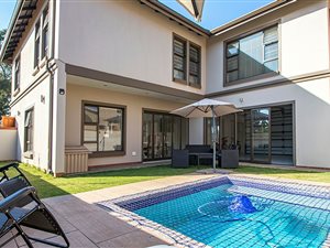 5 Bed Townhouse in Brentwood