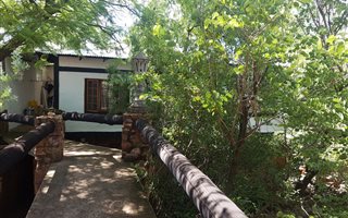 2 Bedroom Garden Cottage in Meerhof