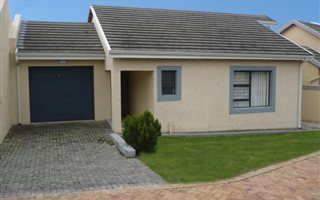 1 Bedroom House in Upper Town