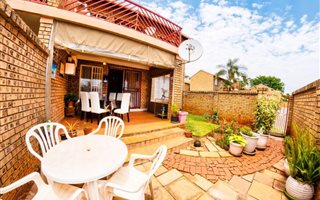 2 Bedroom Apartment in Faerie Glen