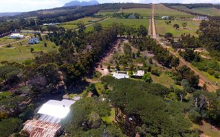 4 ha Farm in Sir Lowrys and surrounds