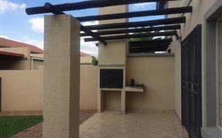 2 Bedroom Duplex in Willow Park Manor