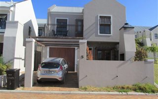 2 Bedroom Townhouse in Welgevonden Estate