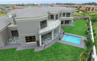 4 Bedroom House in Helderwyk