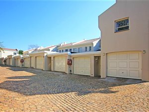 3 Bed Townhouse in Hatfield