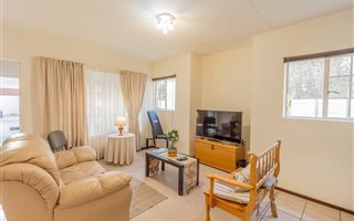 2 Bedroom Apartment in Rynfield