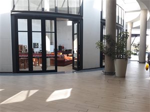 254 m² Commercial space in Lynnwood Ridge