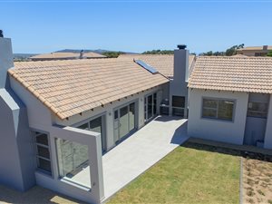 3 Bed House in Langebaan Country Estate