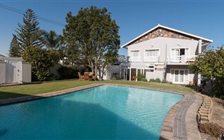 8 Bedroom House in Kleinmond