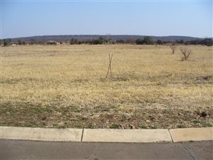 995 m² Land available in Waterlake Farm