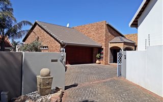 3 Bedroom Cluster in Kenmare