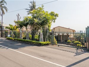 5 Bed House in Dawncliffe