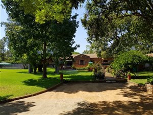 8 Bed House in Farmall