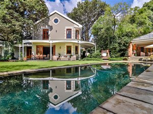 4 Bed House in Oaklands