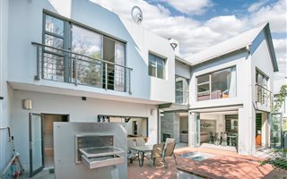 3 Bedroom Townhouse in Bryanston