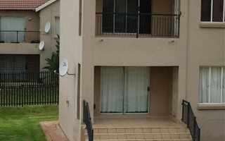 2 Bedroom Flat in Ruimsig