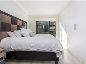 2 Bed Apartment in Emberton Estate