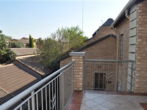 2 Bed Flat in Boardwalk Meander