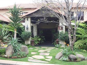 5 Bed House in Dainfern Golf Estate