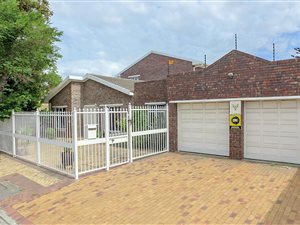 5 Bed House in Kenwyn