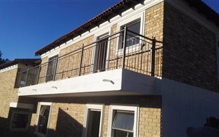 Bachelor apartment in Bloubosrand