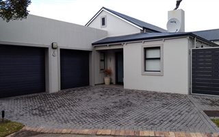 3 Bedroom House in Sandbaai