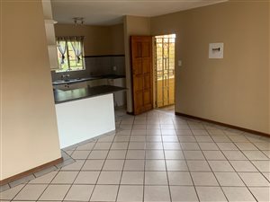 2 Bed Townhouse in Die Hoewes