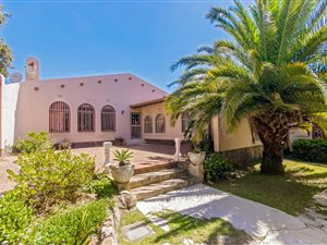 10 Bed House in Kelvin