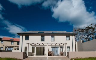 3 Bedroom Duplex in Kidds Beach