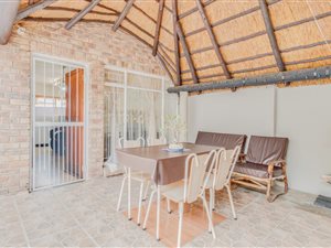 2 Bed Duplex in Lindbergh Park
