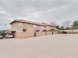 2 Bed Duplex in Lindbergh Park