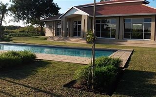 2 Bedroom Apartment in Sheffield Beach