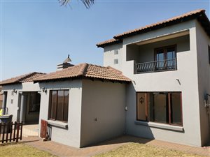 3 Bed Duet in Thatchfield