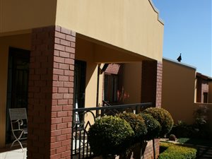4 Bed Simplex in Boardwalk Meander