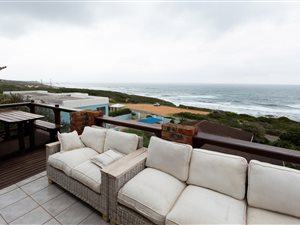 5 Bed House in Kini Bay