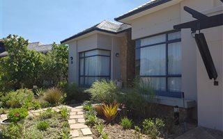 3 Bedroom House in Arabella Country Estate