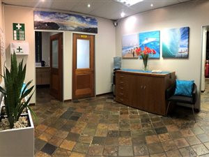 178 m² Office Space in Die Hoewes