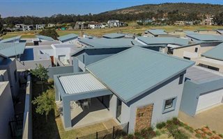 3 Bedroom House in Eye of Africa