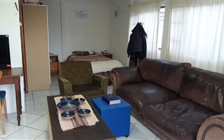 1 Bedroom Garden Cottage in Chrismar