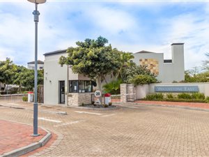 2 Bed Apartment in Century City