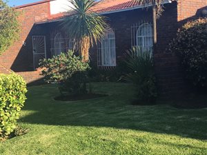 2 Bedroom Simplex in Hamberg