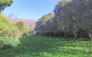 2459 m² Land available in Constantia