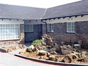 3 Bed House in Esther Park