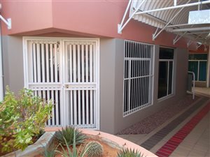 169 m² Commercial space in Upington