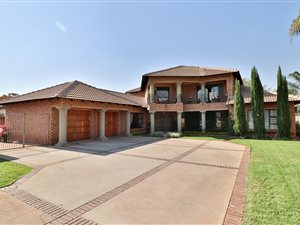4 Bed House in Ninapark