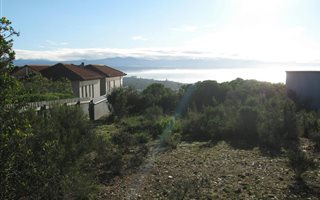 925 m² Land available in Whale Rock