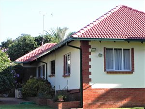 4 Bed House in Pine Park