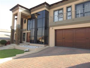 5 Bed Cluster in Kyalami