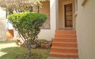 3 Bedroom Townhouse in Linden